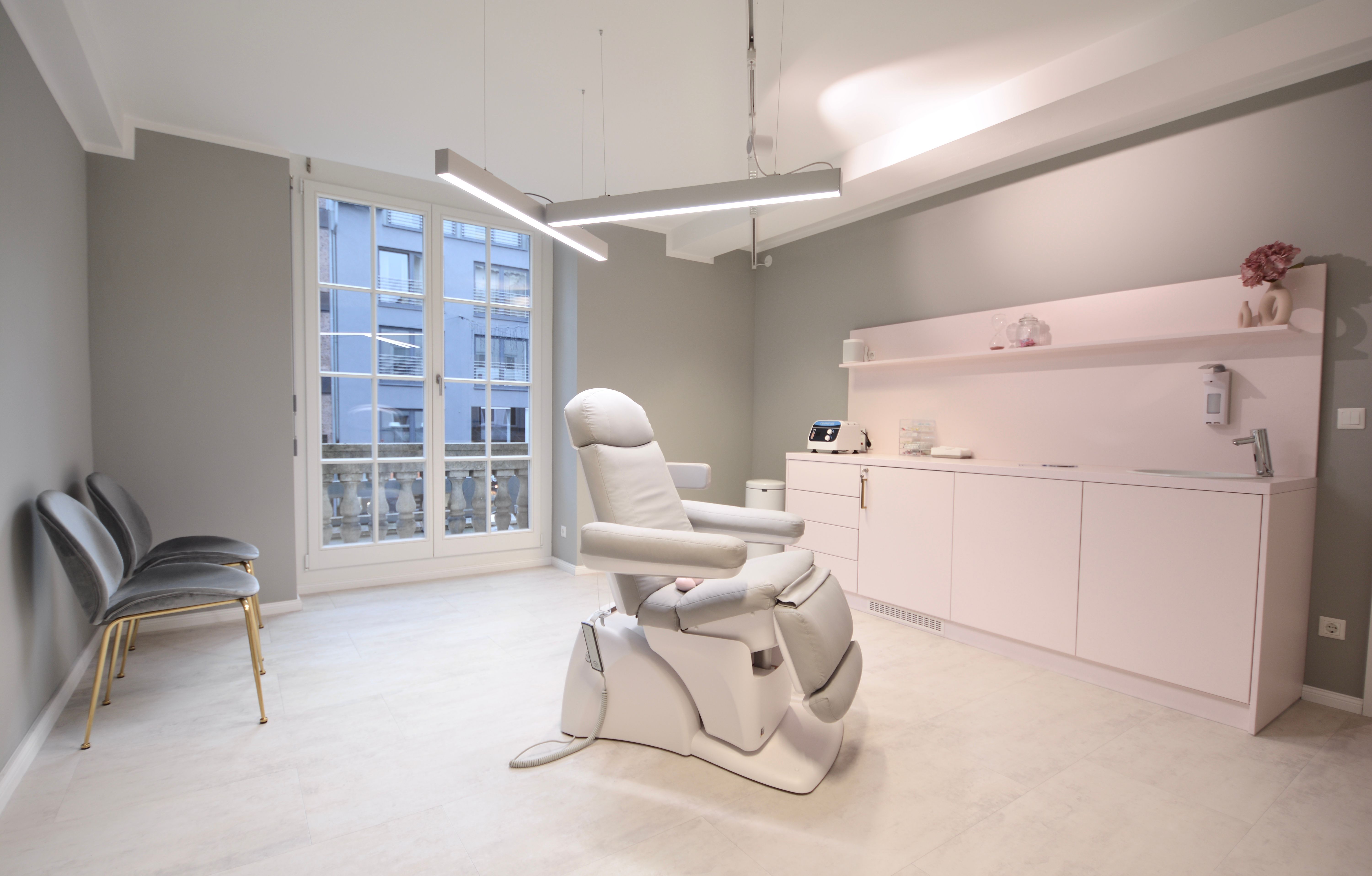 docboom (Hamburg): Kooperationspartner (selbstständiger ArztÄrztin) im  Bereich Ästhetische Medizin (Hamburg, Berlin, Frankfurt, Düsseldorf, Köln)